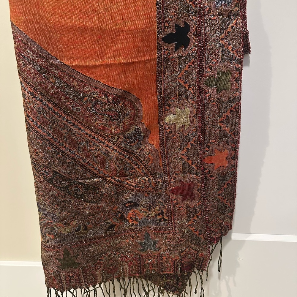 Vintage Paisley Patterned Shawl